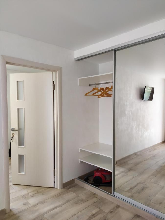 Нова 2Х Кімнатна В Центре Rivne Ngoại thất bức ảnh